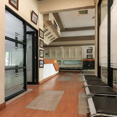 מלון טנגרנג Reddoorz Near Mandaya Royal Hospital Puri מראה חיצוני תמונה