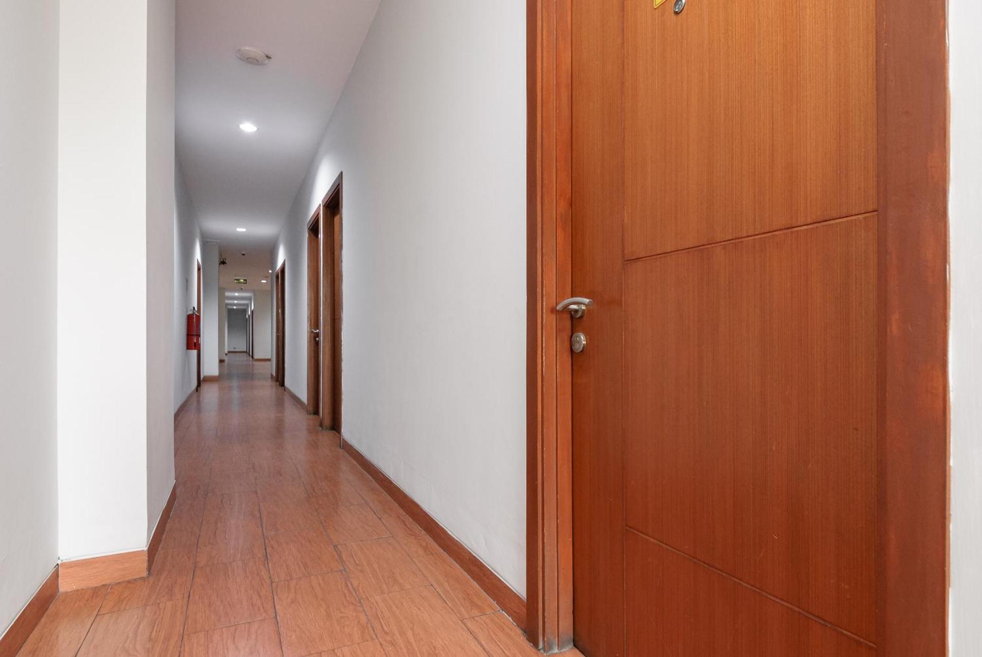 מלון טנגרנג Reddoorz Near Mandaya Royal Hospital Puri מראה חיצוני תמונה